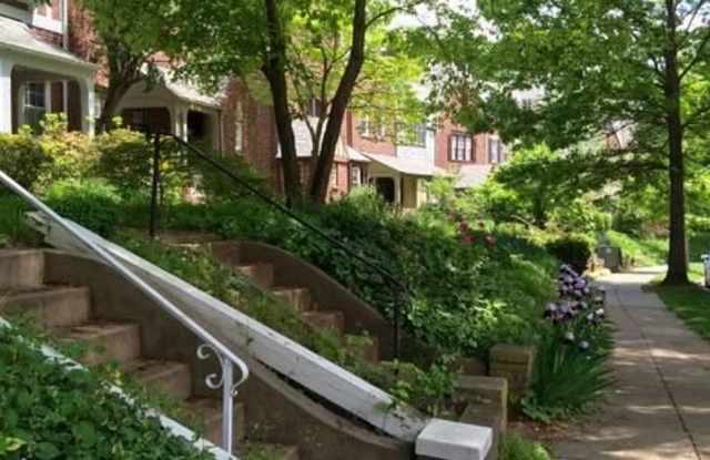 1553 44th St NW Gallery 3