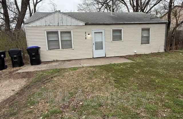 218 Southeast Pinecrest Drive photos photos