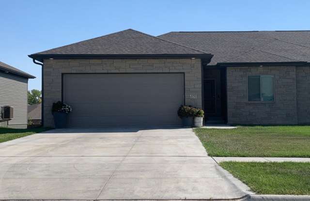 Daylight ranch townhome photos photos