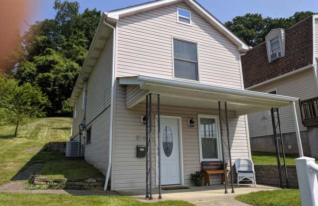 *******2-bed/1-bath COMPLETELY RENOVATED HOME FOR RENT in Bridgeville!***** photos photos