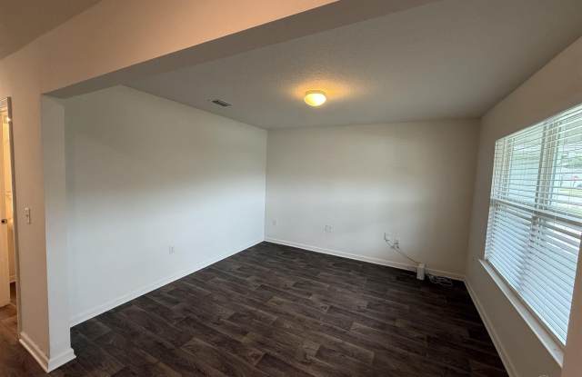 6422 Jerry Lynn Ln Gallery 2