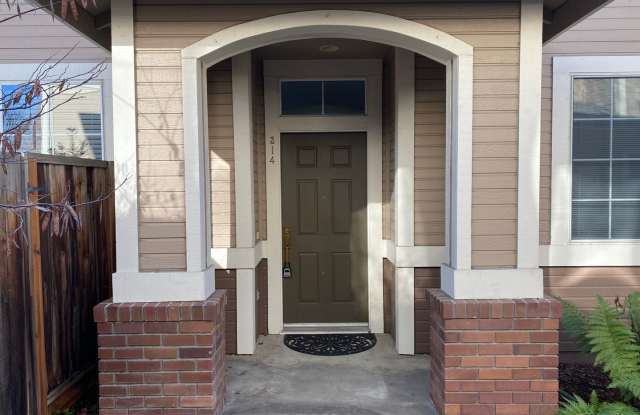 Light and Bright 4 Bedroom, 3 Bathroom Home in San Jose! photos photos