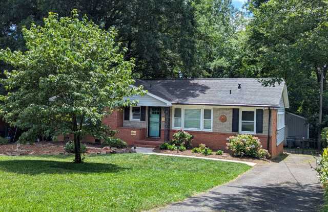 Ranch with Fence and 20x30 Garage/Workshop with Electric Close to Light Rail photos photos