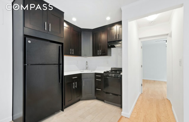 245 Bennett Avenue Gallery 2