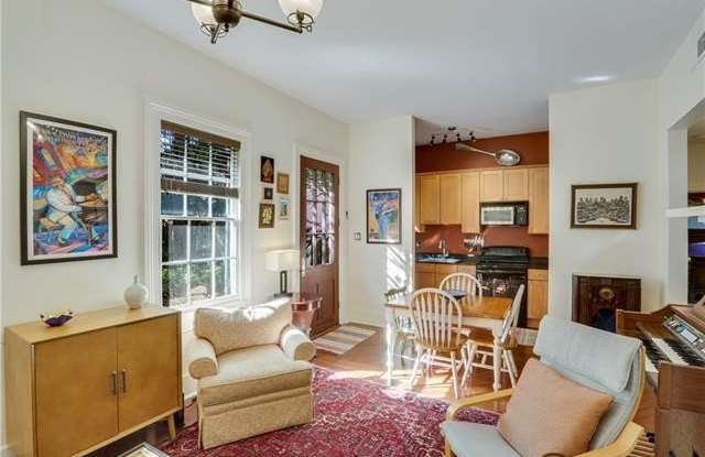 1122 FELICITY Street Gallery 3