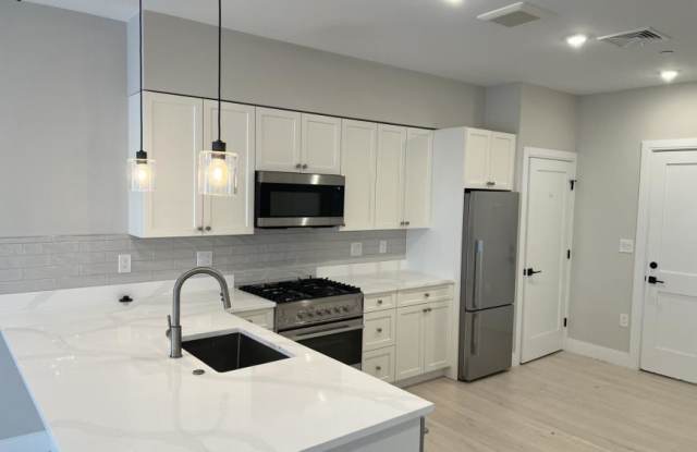 207 Green St. photos photos