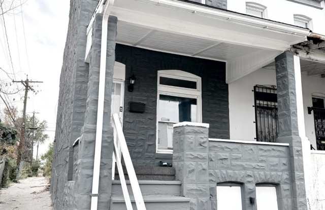 2401 BAKER Street photos photos