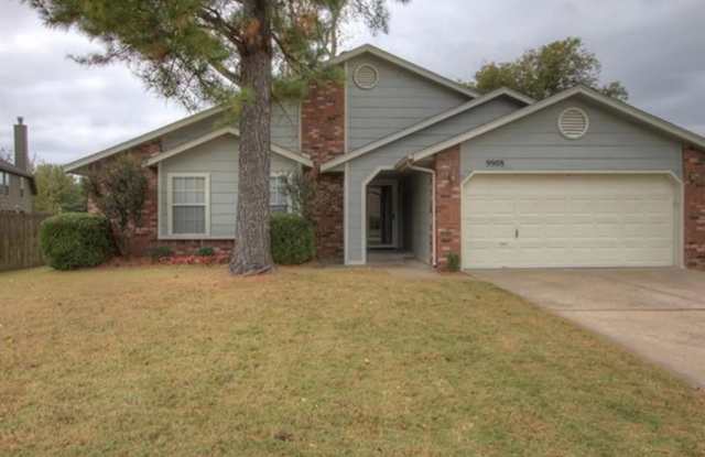 3 Bed | 2 Bath in South Tulsa! - 9908 South 95th East Avenue, Tulsa, OK 74133