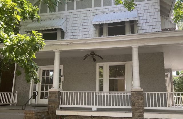 2713 WISCONSIN AVENUE NW - 2713 Wisconsin Avenue, Washington, DC 20007