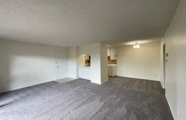 1Bedroom 1Bathroom Single Story Condo in La Mesa with several amenities Gallery 4
