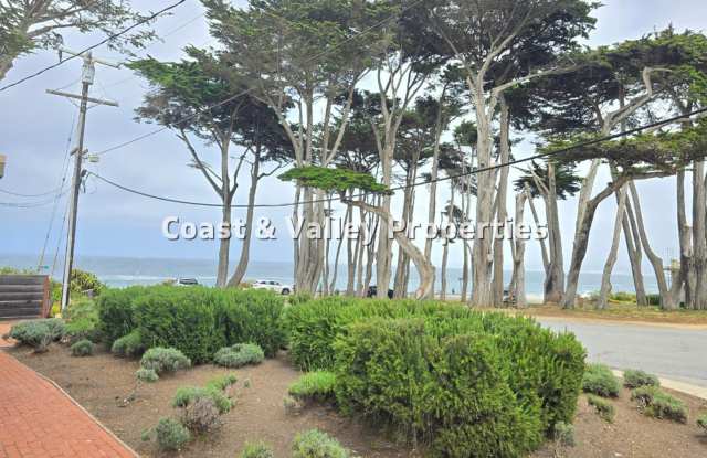 Ocean View Coastal Retreat in the Heart of Pacific Grove Gallery 4