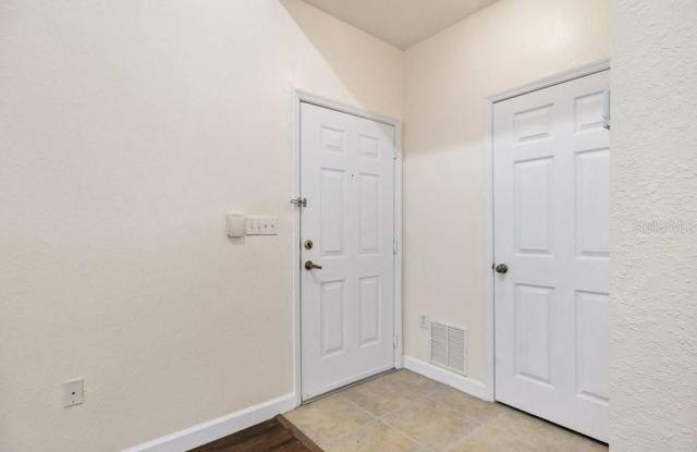 10108 COURTNEY OAKS CIRCLE Gallery 3