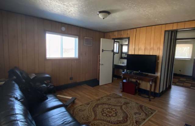 2443 Loomis Dr. Gallery 2
