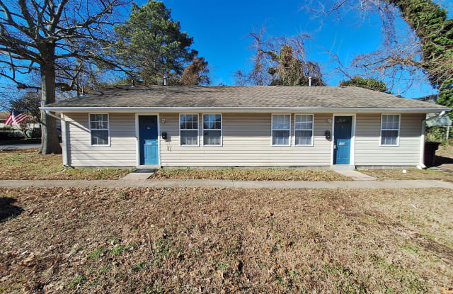 111 East Kelly Avenue - B - 111 East Kelly Avenue, Hampton, VA 23663