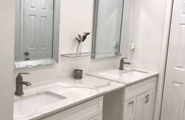 5016 Les Chateaux Dr - 5016 Les Chateaux Drive, Dallas, TX 75235