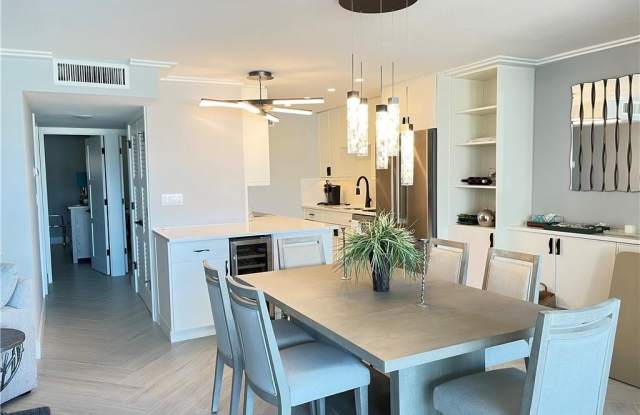 333 Harbour Dr Gallery 4