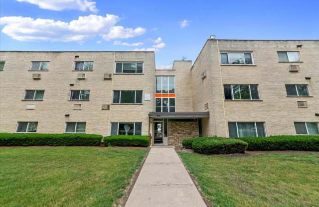 600 McKinley - 600 McKinley Avenue, Mundelein, IL 60060