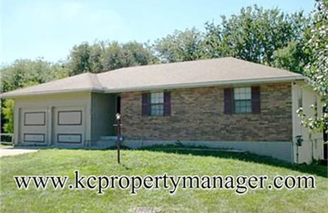 11828 Crystal Dr - 11828 Crystal Drive, Kansas City, MO 64134