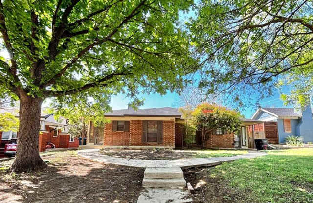 2123 Mistletoe Avenue - 2123 Mistletoe Avenue, Fort Worth, TX 76110