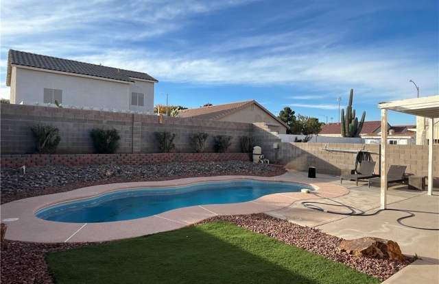 973 Cedar Pines photos photos