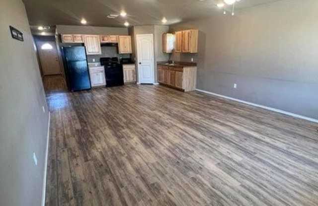 2627 Globe Avenue photos photos