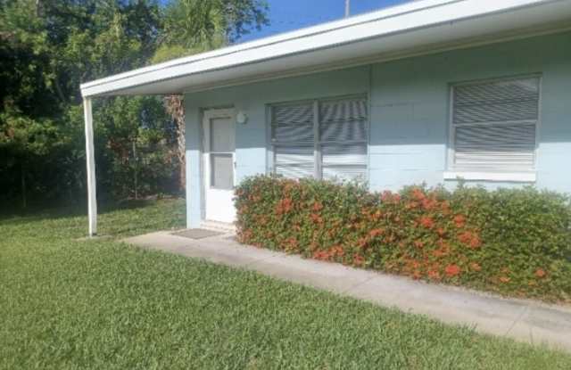 127 Roosevelt Avenue unit: 127D photos photos