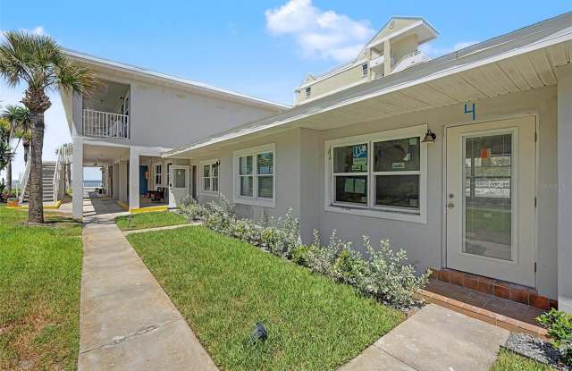 16850 GULF Boulevard photos photos