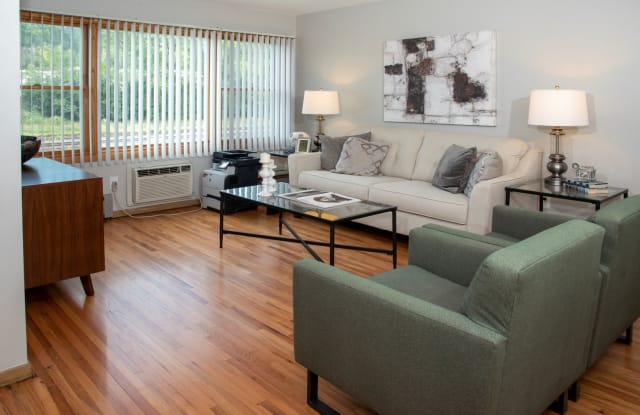 South Highland Apartments Gallery 3