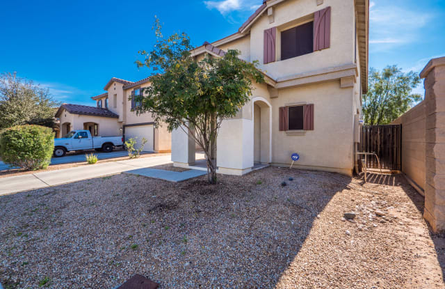6479 W Freeway Ln - 6479 W Freeway Ln, Glendale, AZ 85302
