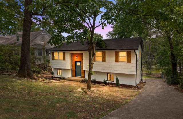 1919 20th Avenue S Gallery 2