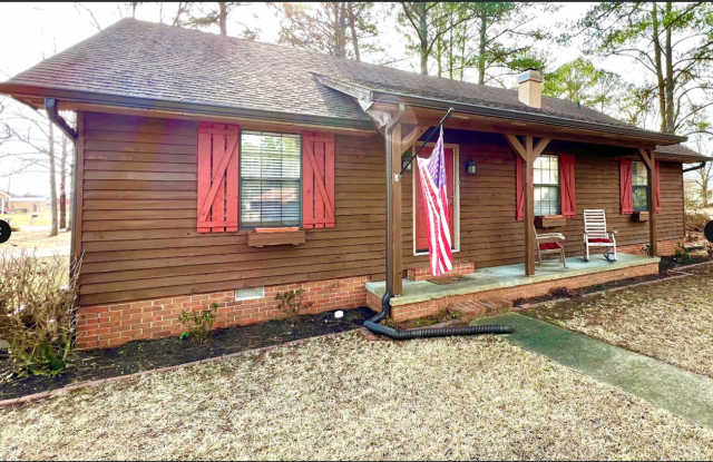 Comfortable Columbus Home with Fenced Backyard Gallery 3