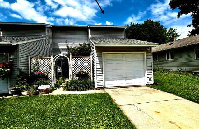 FOR SALE 3-BR Rochester 2- bath 1 car garage Townhome for Just $239,000! photos photos