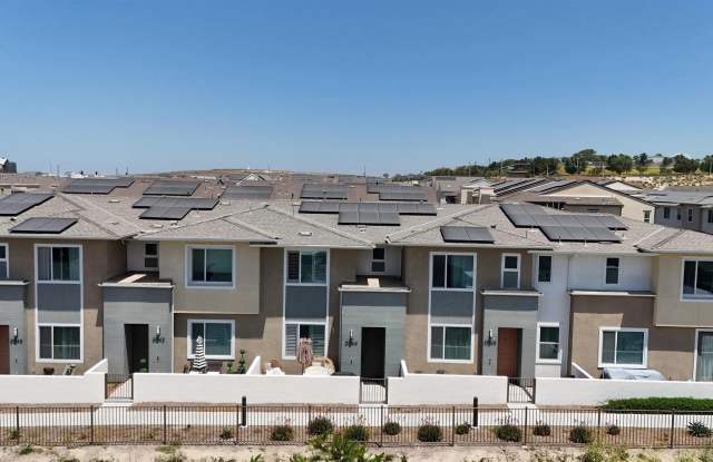2044 BLUESTONE CIR. Gallery 2