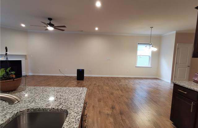 7107 Thornrose Drive Gallery 2