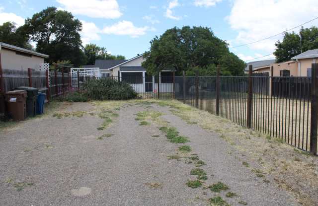 **COMING SOON!!! ** Gated Three Bedroom, 1 Bathroom House in Bay Point photos photos