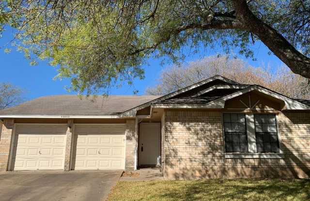 CLOSE TO DOMAIN, ARBORETUM, ACC NORTHRIDGE photos photos