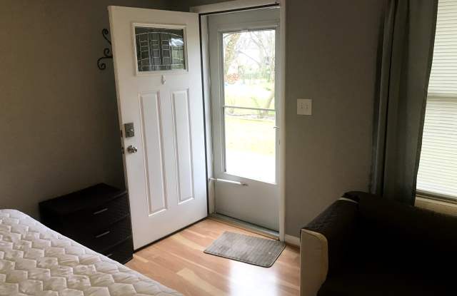 5808 Plainview Rd Gallery 2