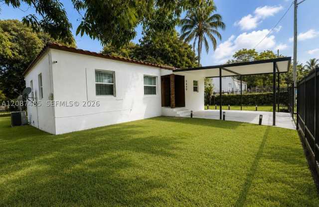 5640 NE MIAMI CT Gallery 1