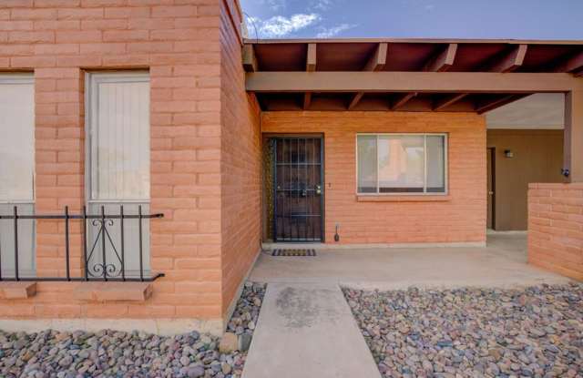 EASTSIDE LOCATION!!! photos photos