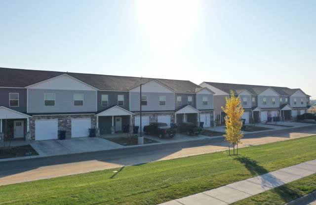 3 Bed / 2.5 Bath Townhome in Sugar City photos photos