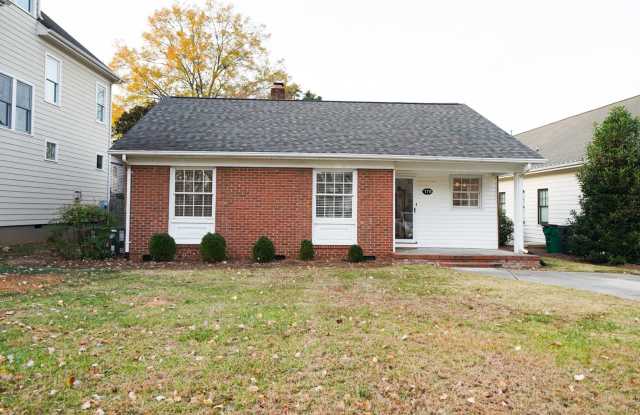 Cotswold 3 bed, 2bath brick ranch photos photos