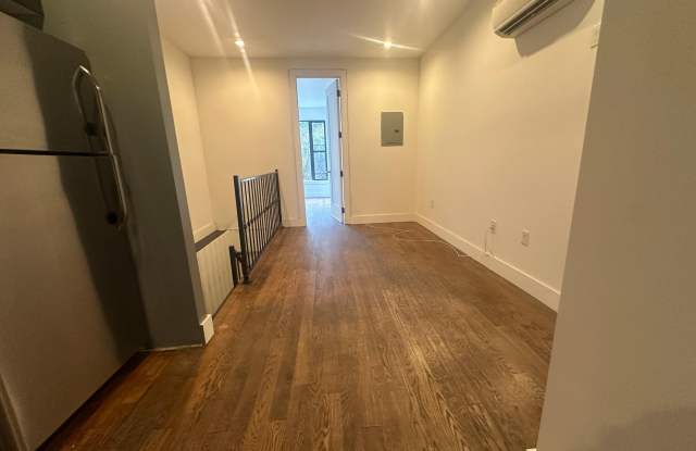 19-15 Palmetto Street - 1 R Gallery 4