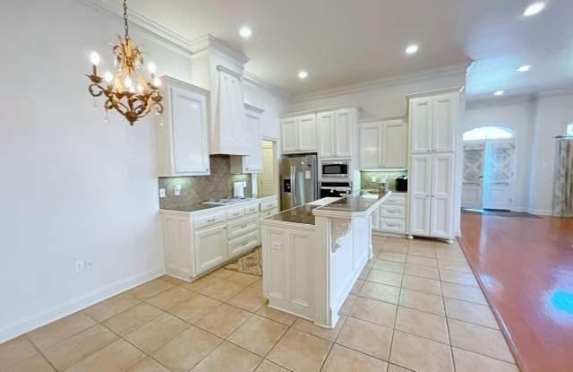 3 Bedroom House off Bluebonnet - 10645 Woodland Oaks Drive, Inniswold, LA 70809