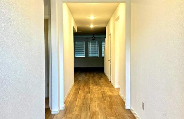 1012 Longleaf Lane Gallery 4