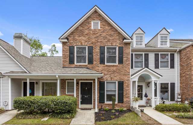 Modern Comfort  Convenience in Regents Green Townhome photos photos