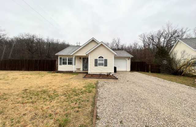 Single Family Home with a fenced in backyard! photos photos