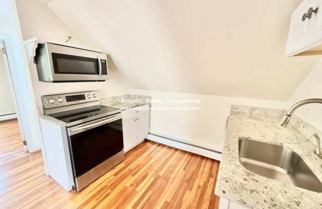 159 Winsor Ave. Gallery 2