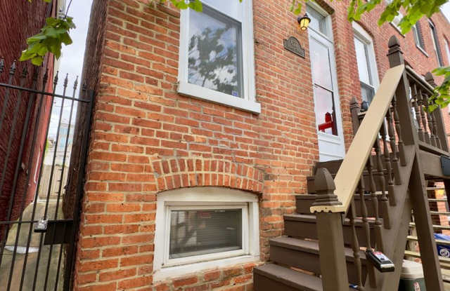 Charming 1BD/2BA Townhome w/ Roof Deck in Riverside, MD! Gallery 1