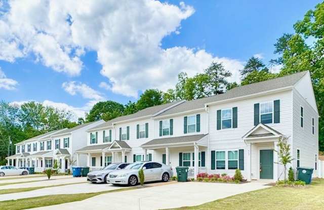 Ready July 10th! 3 br 2.5 ba townhome Near I-85 and shopping photos photos