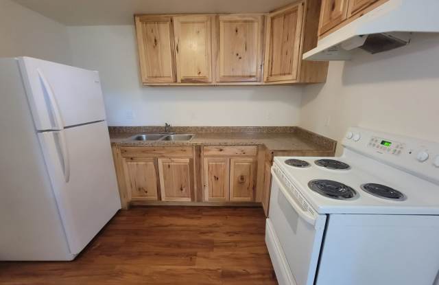Downstairs unit Apartment Available photos photos